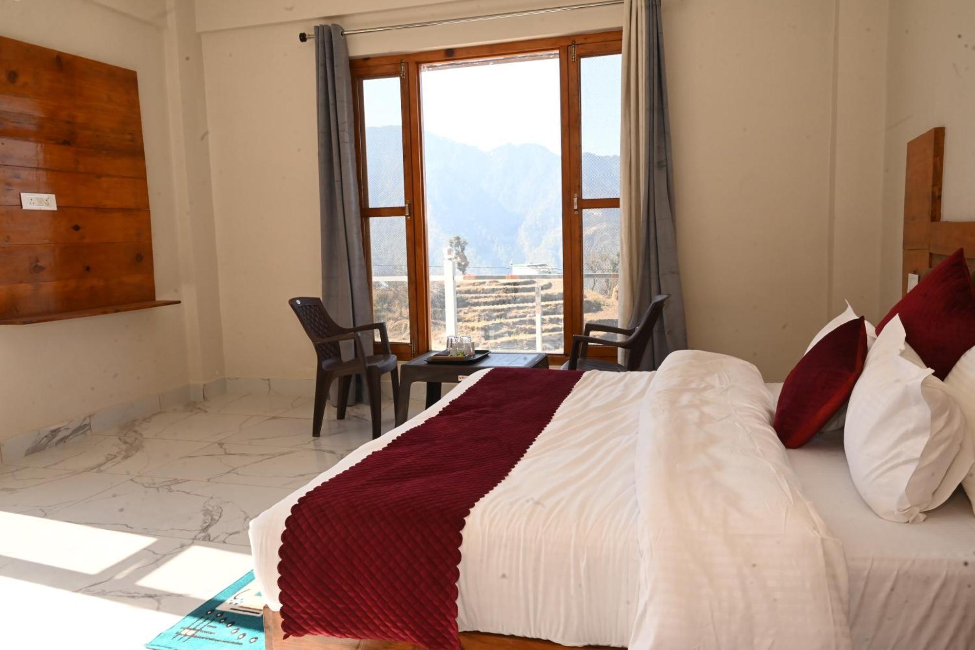 Himalayan Hill Top Resort Kanatal Ngoại thất bức ảnh