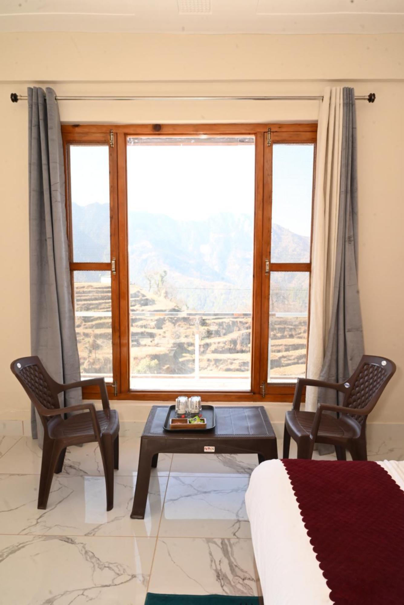 Himalayan Hill Top Resort Kanatal Ngoại thất bức ảnh