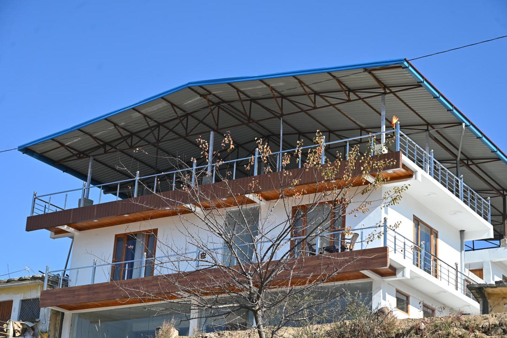 Himalayan Hill Top Resort Kanatal Ngoại thất bức ảnh