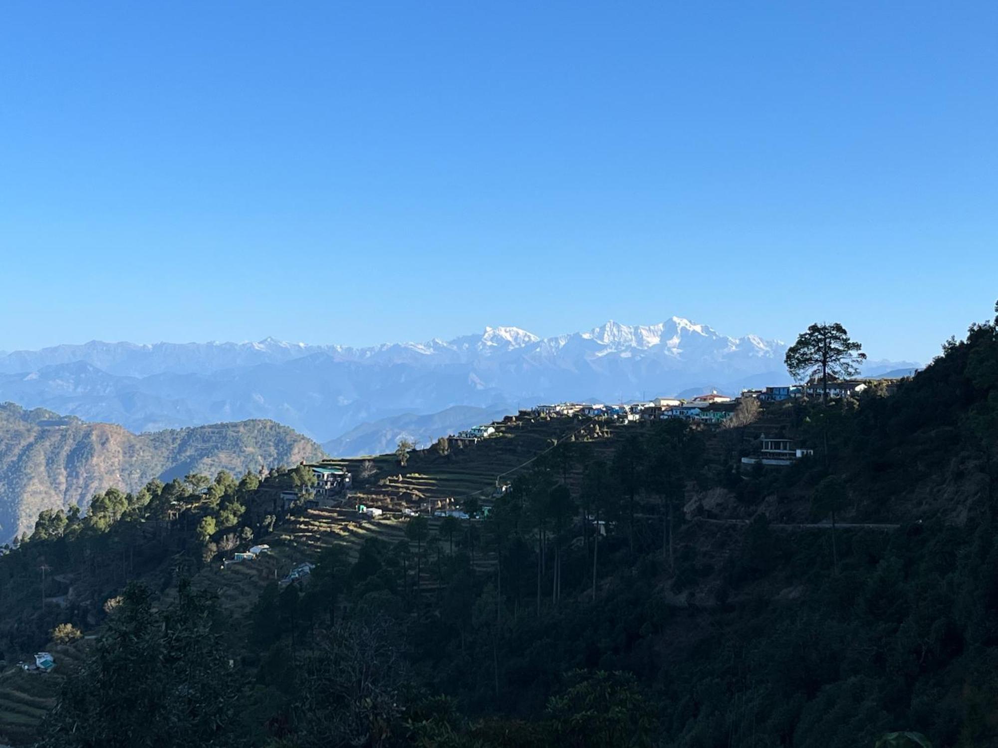 Himalayan Hill Top Resort Kanatal Ngoại thất bức ảnh
