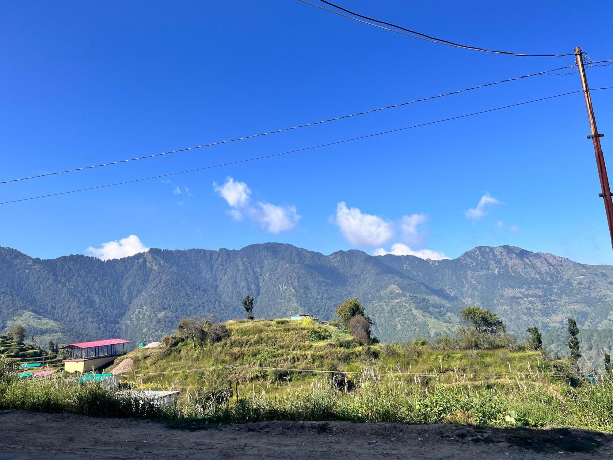 Himalayan Hill Top Resort Kanatal Ngoại thất bức ảnh