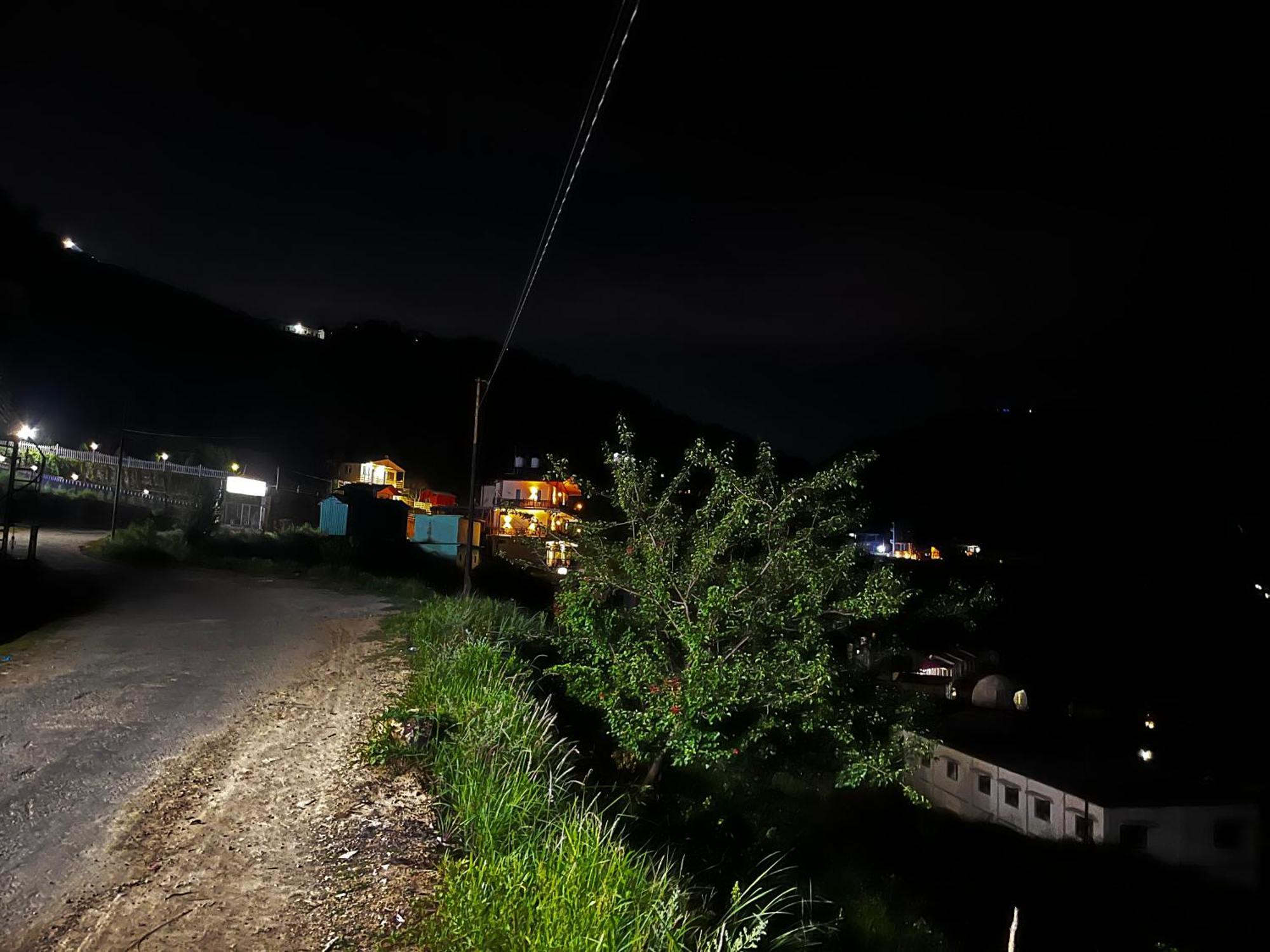 Himalayan Hill Top Resort Kanatal Ngoại thất bức ảnh