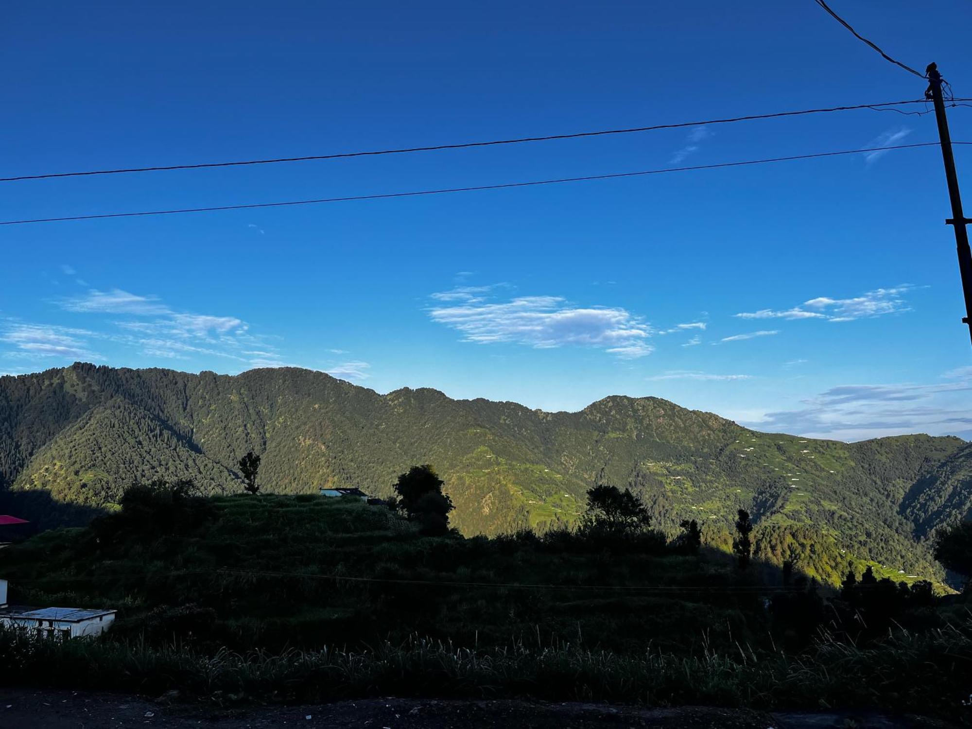 Himalayan Hill Top Resort Kanatal Ngoại thất bức ảnh