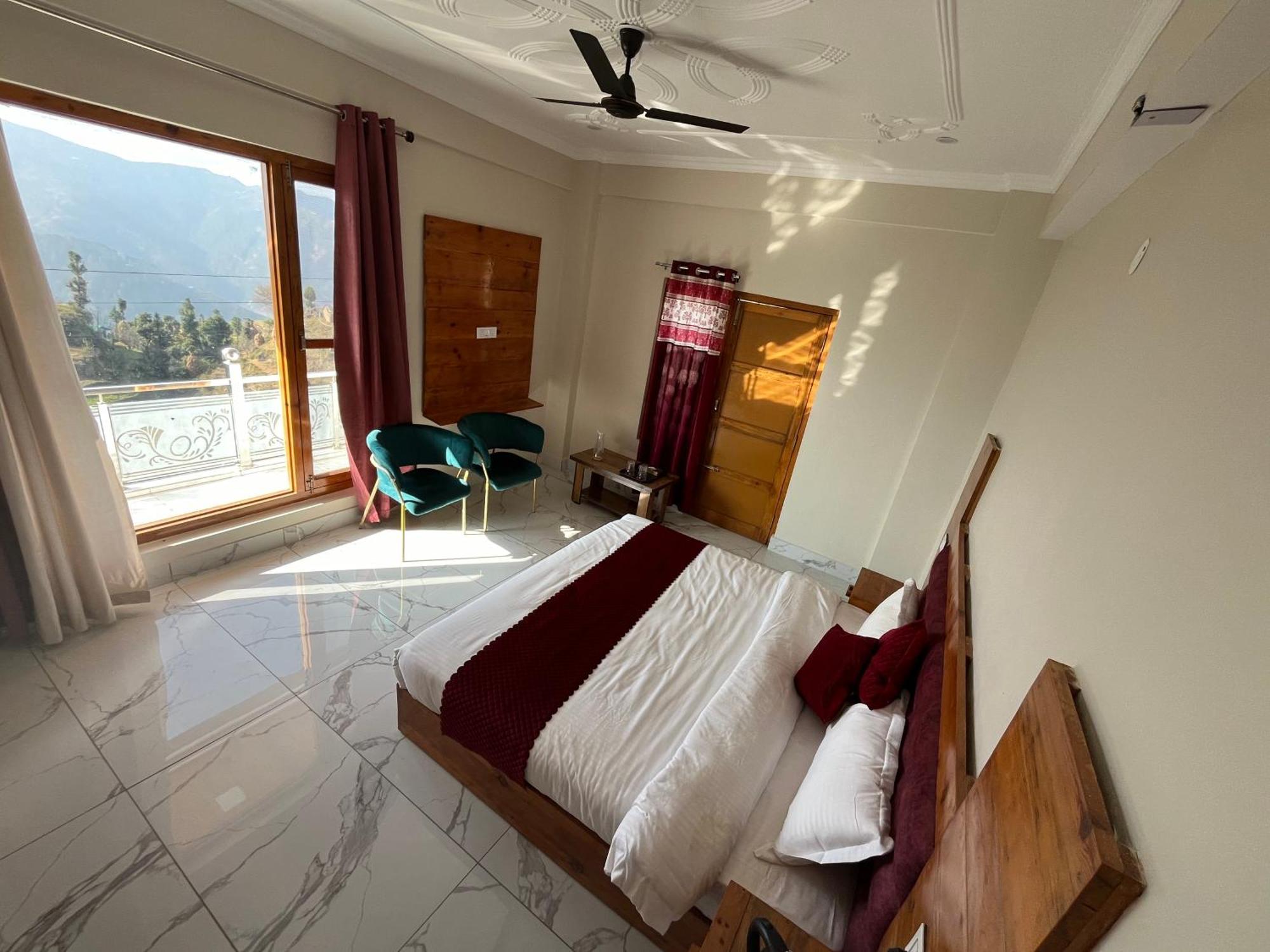 Himalayan Hill Top Resort Kanatal Ngoại thất bức ảnh
